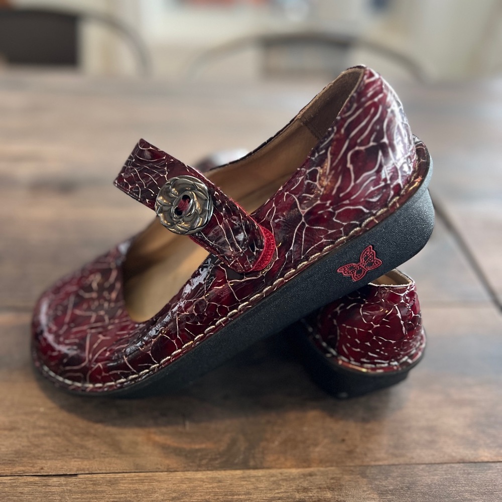 Algeria shoes